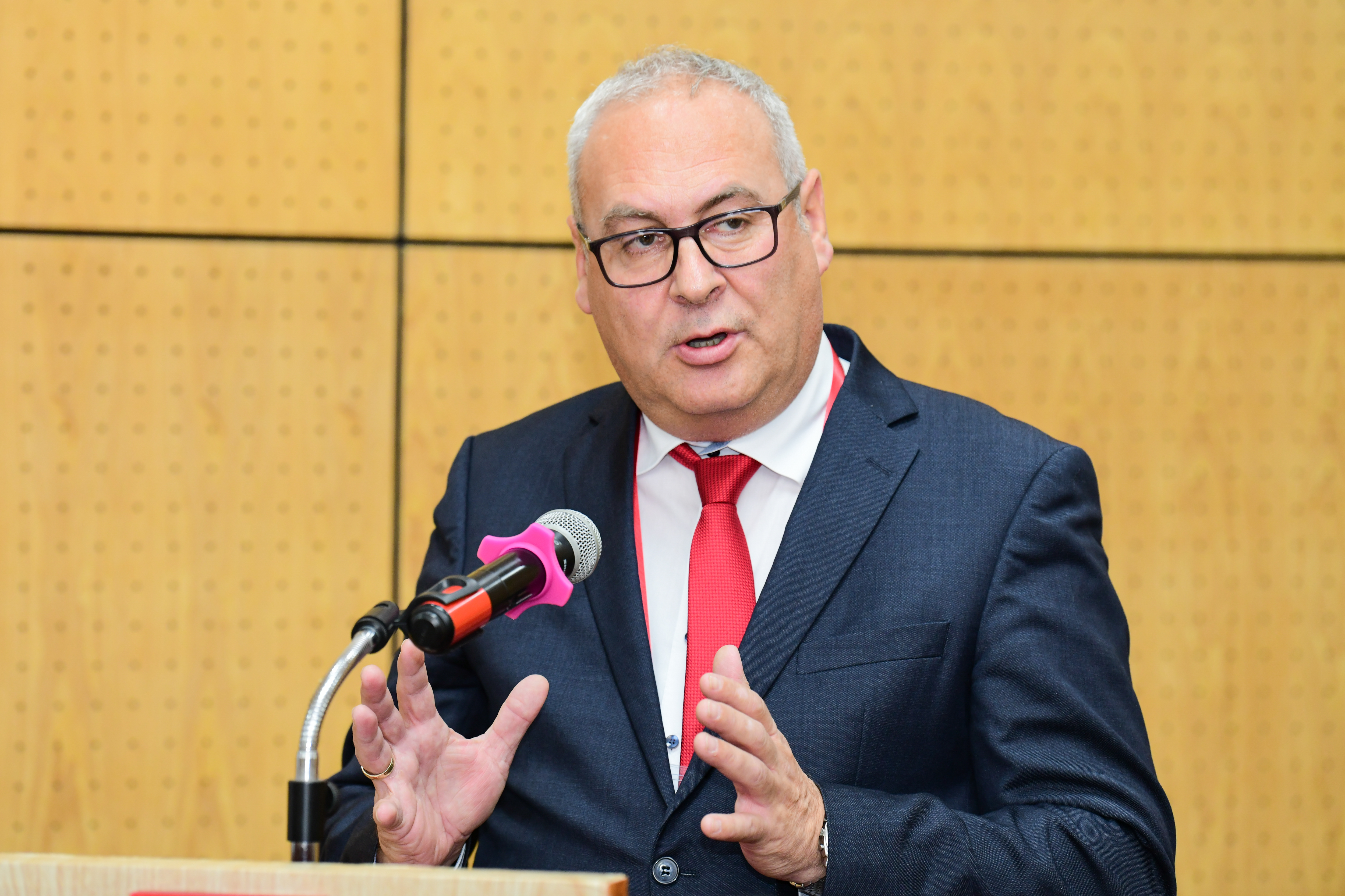 Prof Kersten